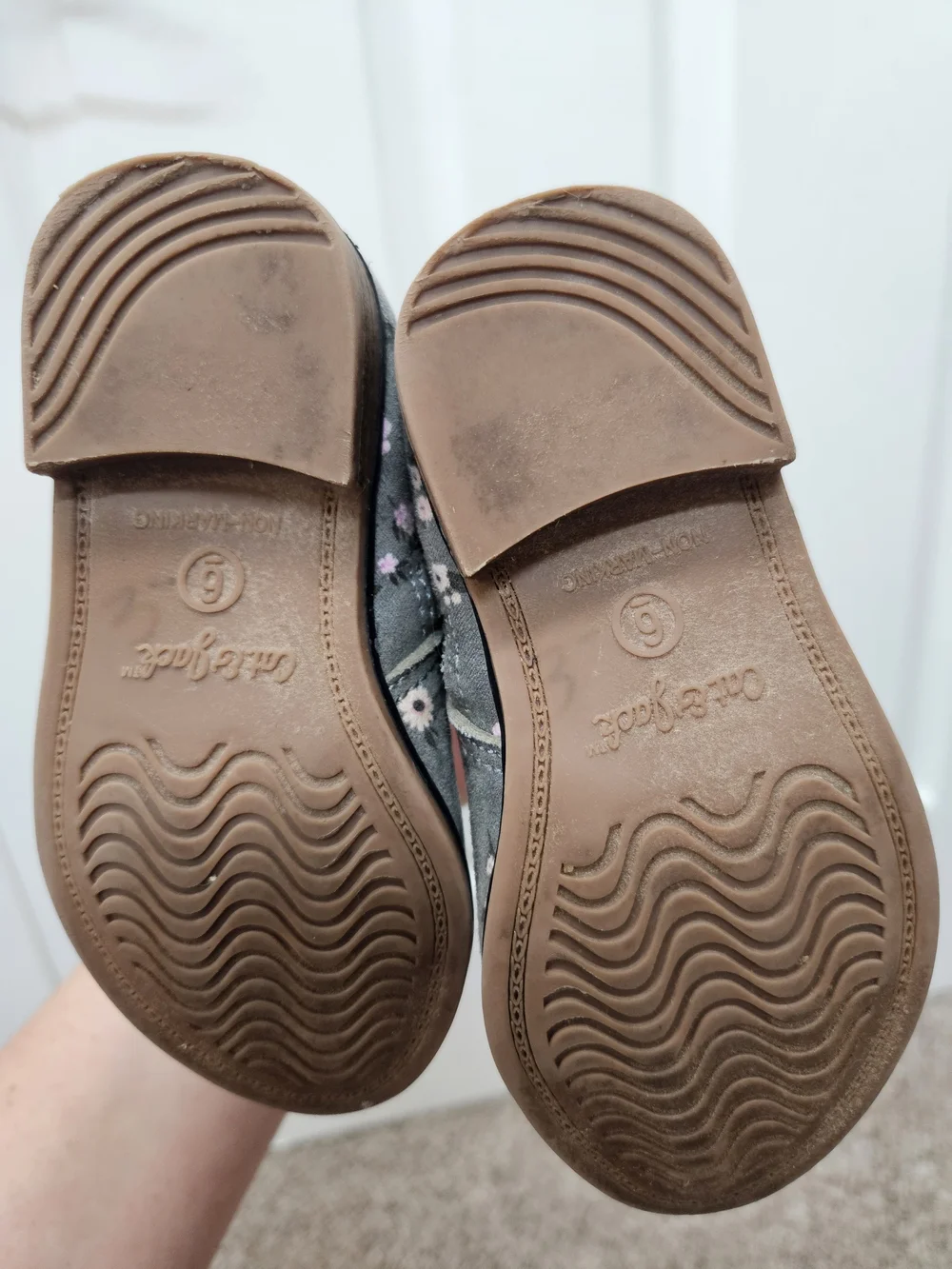 Cat & Jack 6T Gray Floral Zip Booties - Toddler Shoes